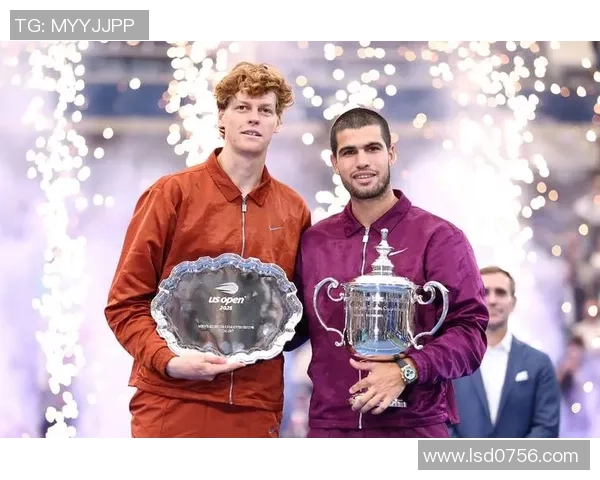 新黄金时代到来！辛纳、阿尔卡拉斯各赢一次，双巨子争霸下一年持续